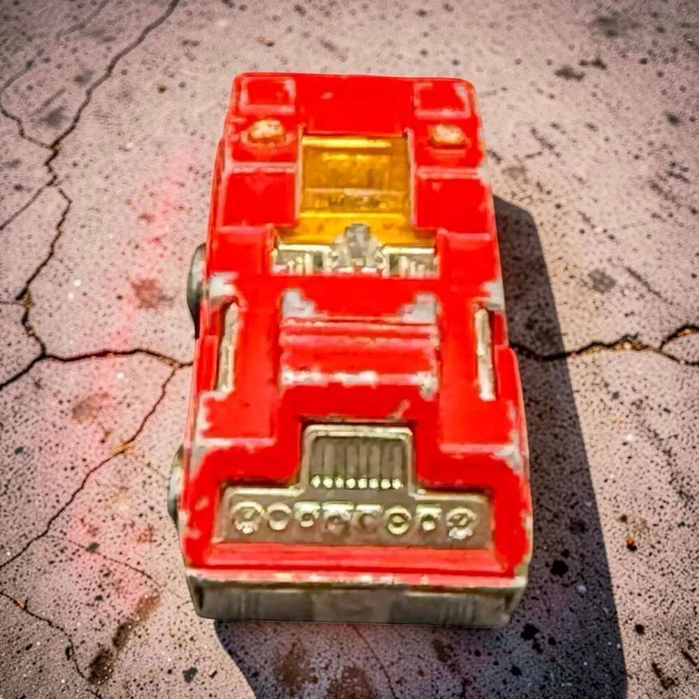 Vintage 1975 Matchbox Blaze Buster Die Cast Fire Truck #22